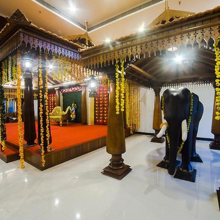 Hotel Guruvayur Darshan Екстер'єр фото
