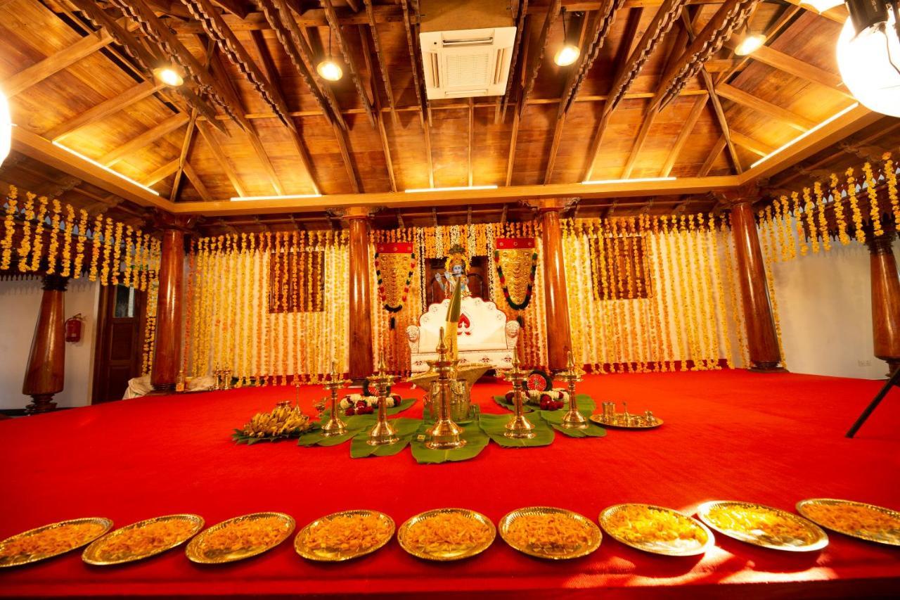 Hotel Guruvayur Darshan Екстер'єр фото