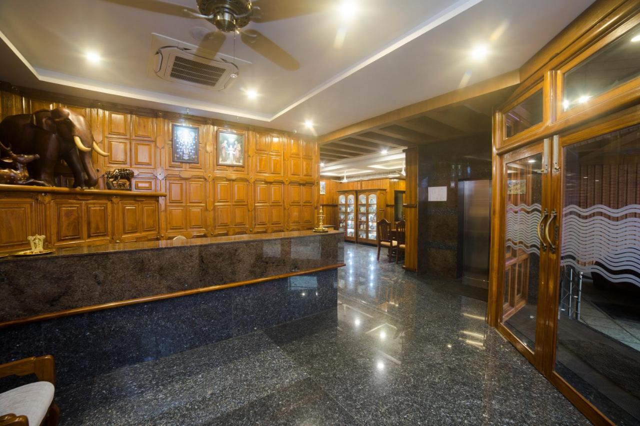Hotel Guruvayur Darshan Екстер'єр фото