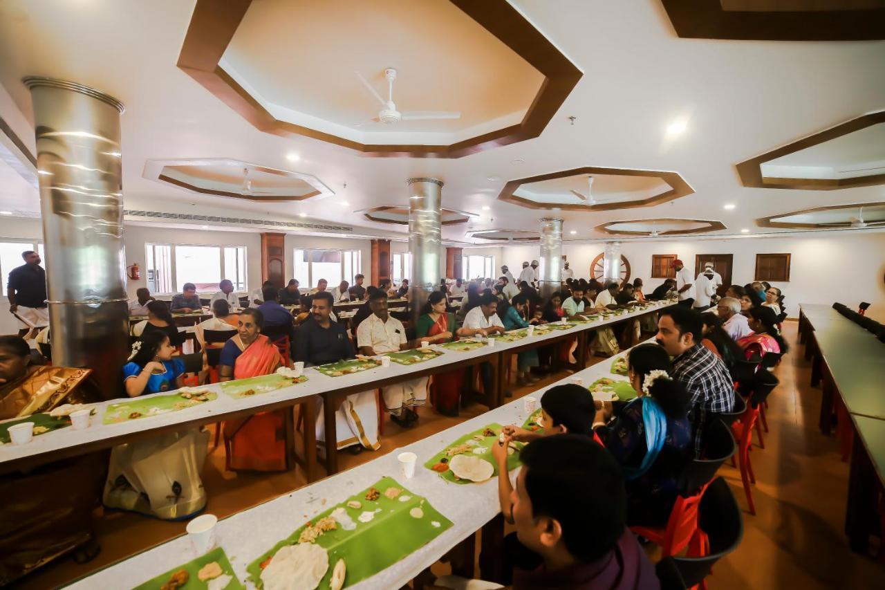 Hotel Guruvayur Darshan Екстер'єр фото