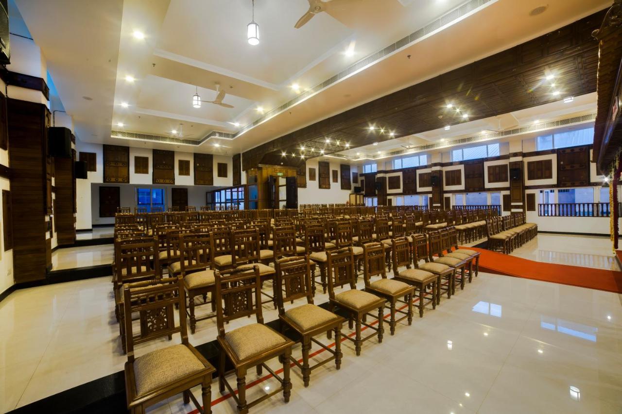 Hotel Guruvayur Darshan Екстер'єр фото