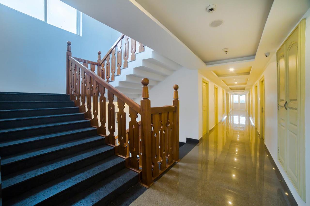 Hotel Guruvayur Darshan Екстер'єр фото