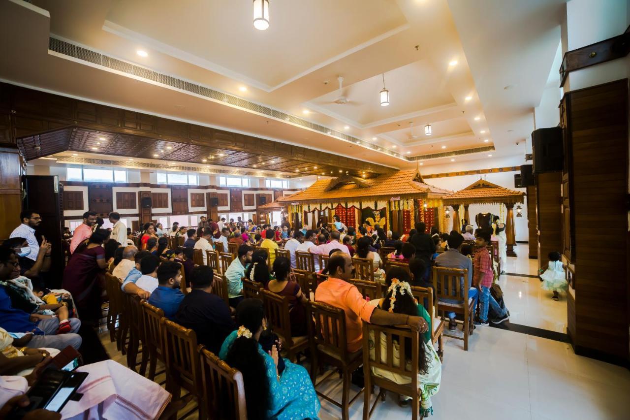 Hotel Guruvayur Darshan Екстер'єр фото