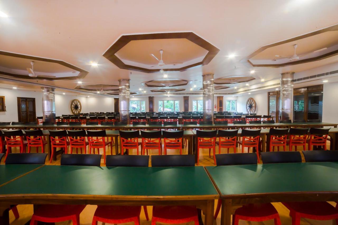 Hotel Guruvayur Darshan Екстер'єр фото