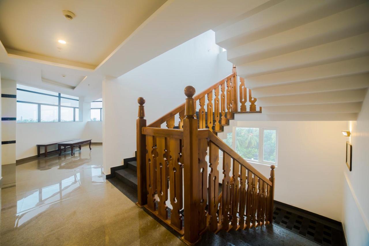 Hotel Guruvayur Darshan Екстер'єр фото